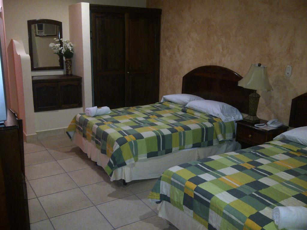 לה סייבה Hotel Cibeles חדר תמונה
